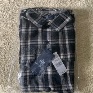 NWT!!!! Men’s plaid long sleeve flannel shirt.